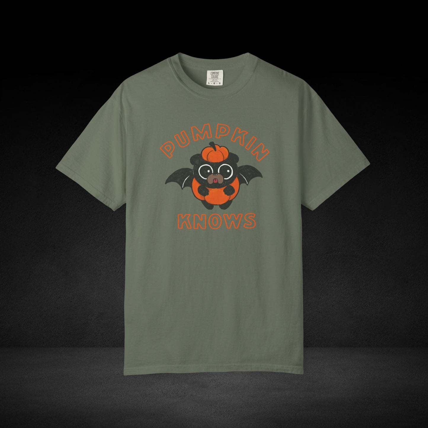 Pumpkin Knows Tee – Cute Bat Pug Pumpkin Halloween Coffee Shirt