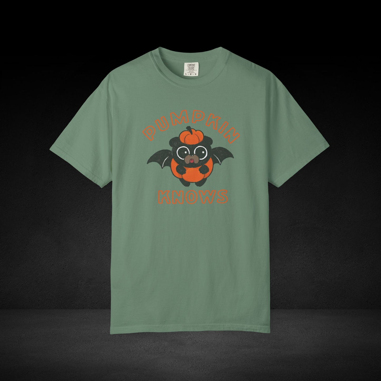 Pumpkin Knows Tee – Cute Bat Pug Pumpkin Halloween Coffee Shirt