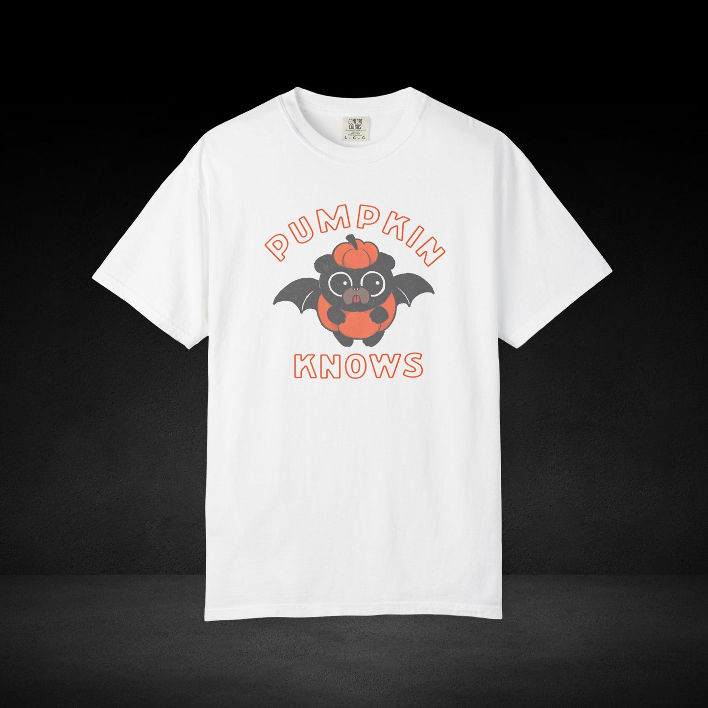 Pumpkin Knows Tee – Cute Bat Pug Pumpkin Halloween Coffee Shirt