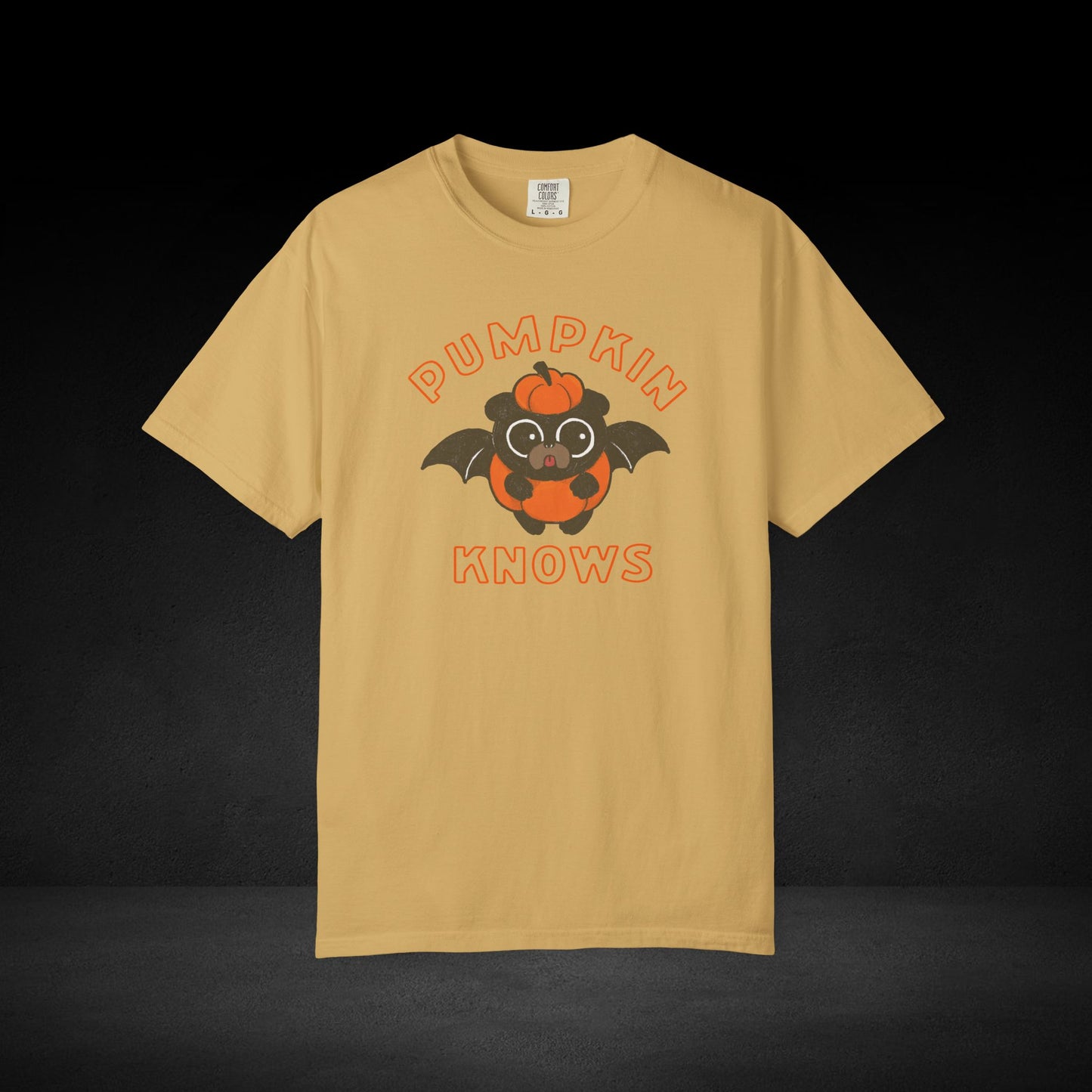 Pumpkin Knows Tee – Cute Bat Pug Pumpkin Halloween Coffee Shirt
