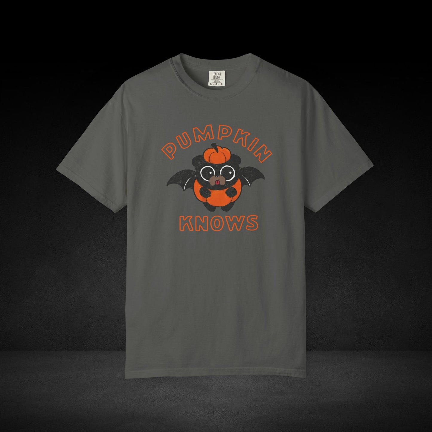 Pumpkin Knows Tee – Cute Bat Pug Pumpkin Halloween Coffee Shirt