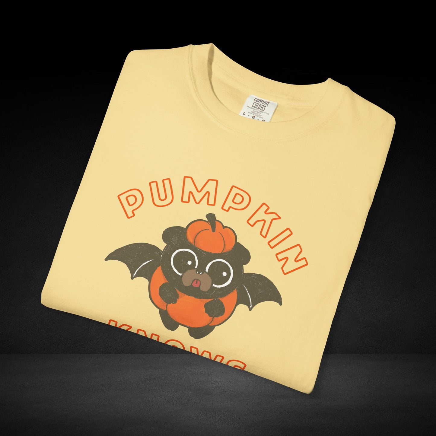 Pumpkin Knows Tee – Cute Bat Pug Pumpkin Halloween Coffee Shirt